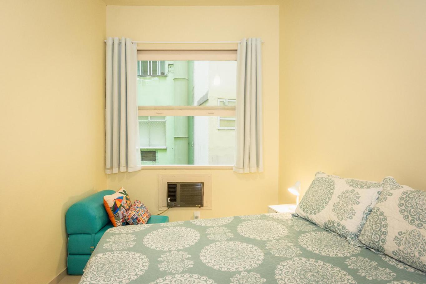 Apartamento Confortavel Apto A 280m Da De Copacabana Rj *